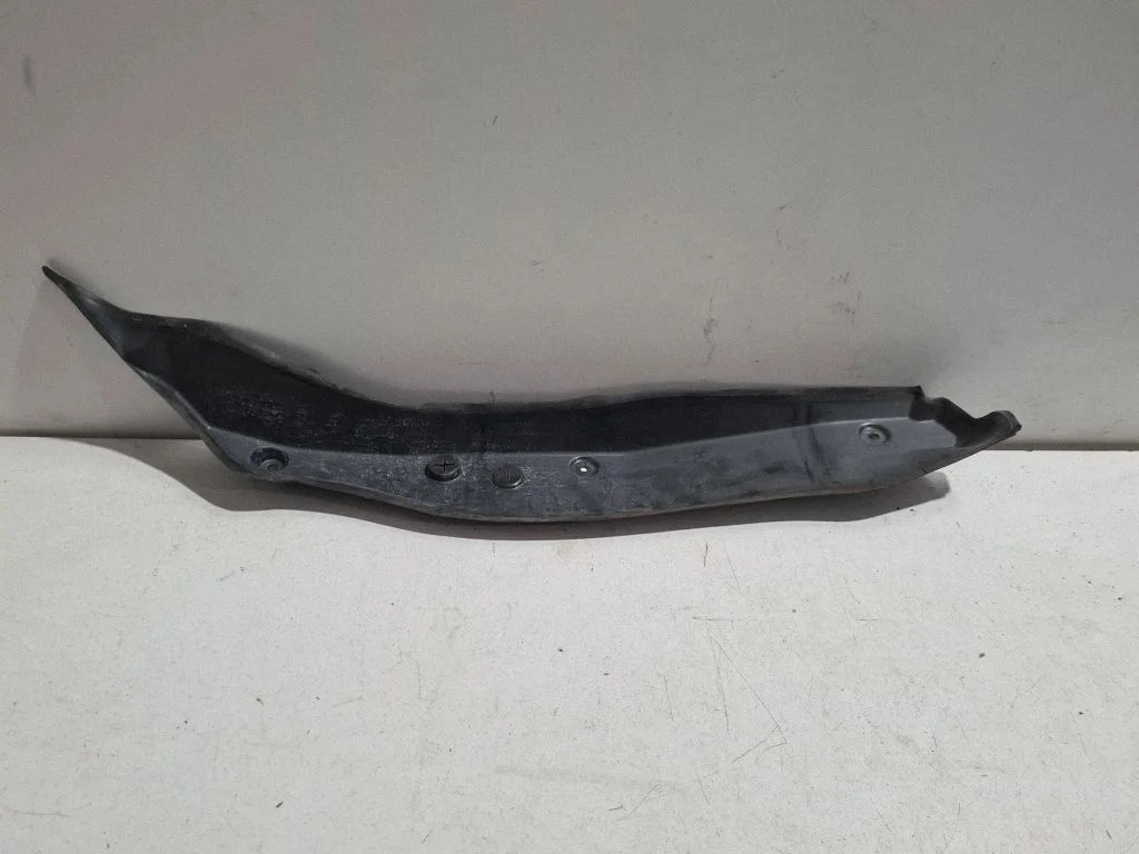Fender end trim A2058890125