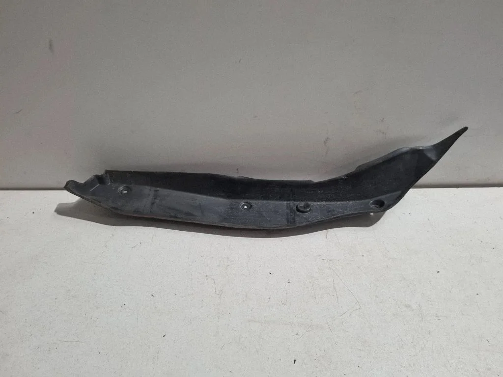 Fender end trim A2058890025