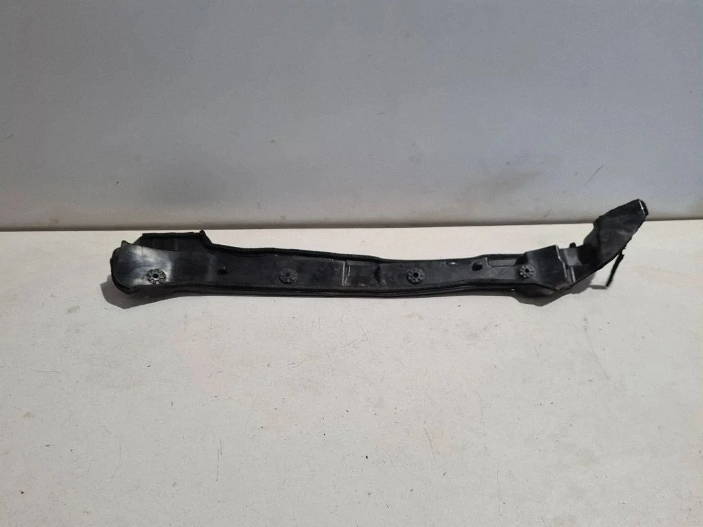 Fender end trim – Lexus RX 450H (2016-)