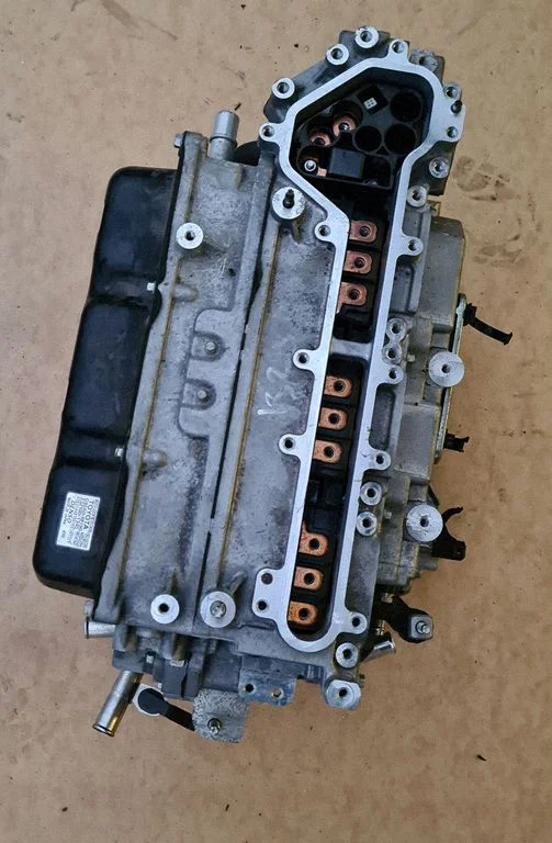 Voltage converter inverter – Lexus RX 450H (2016-)