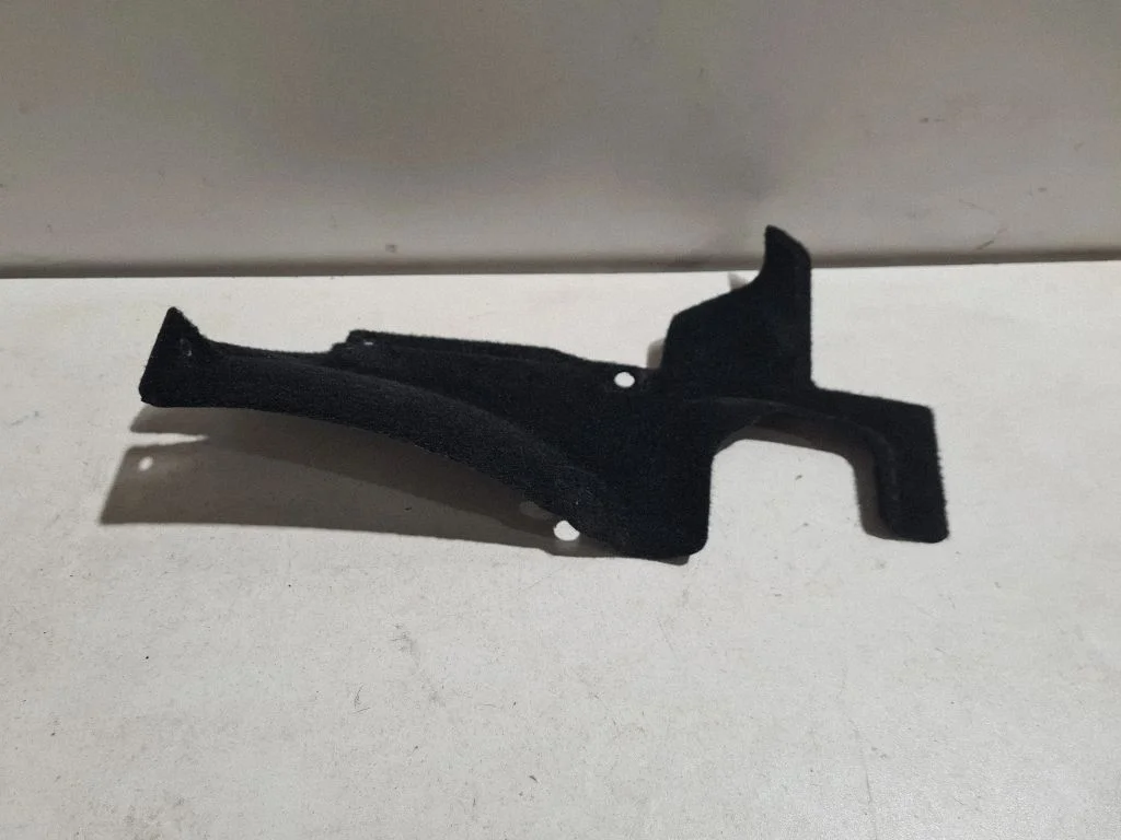 Fender end trim 6700195070