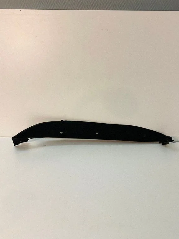 Fender end trim 95B854778B