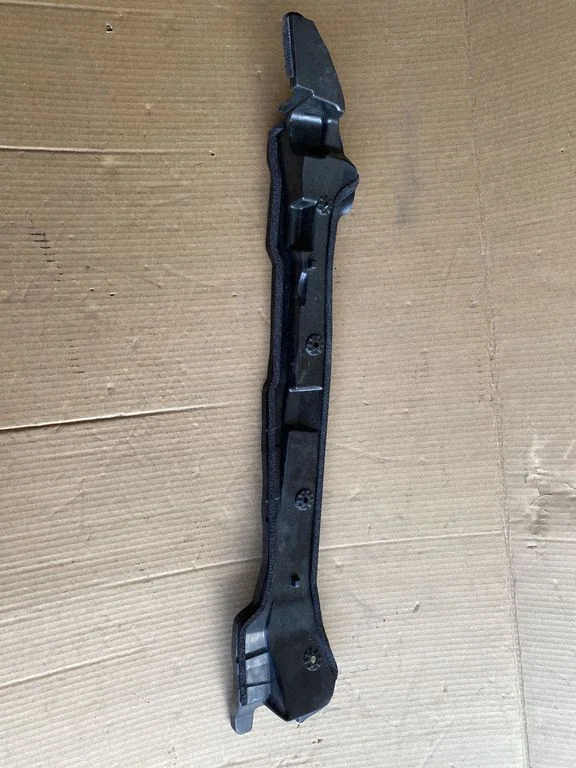 Fender end trim – Lexus RX 450H (2016-)