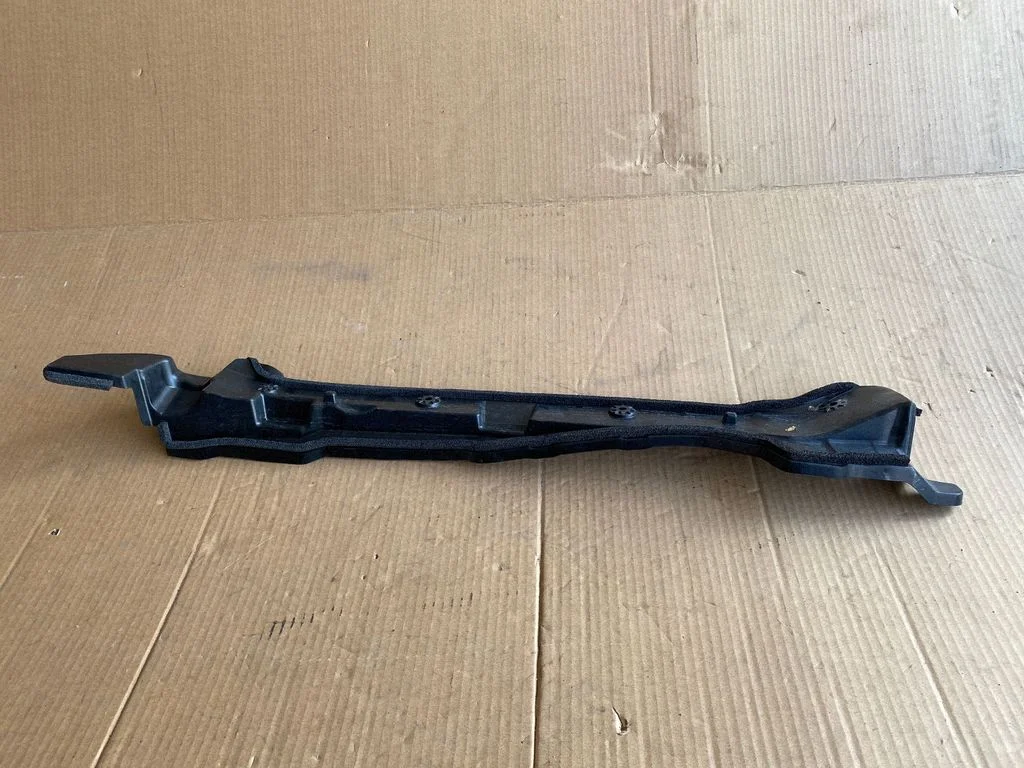 Fender end trim – Lexus RX 450H (2016-)