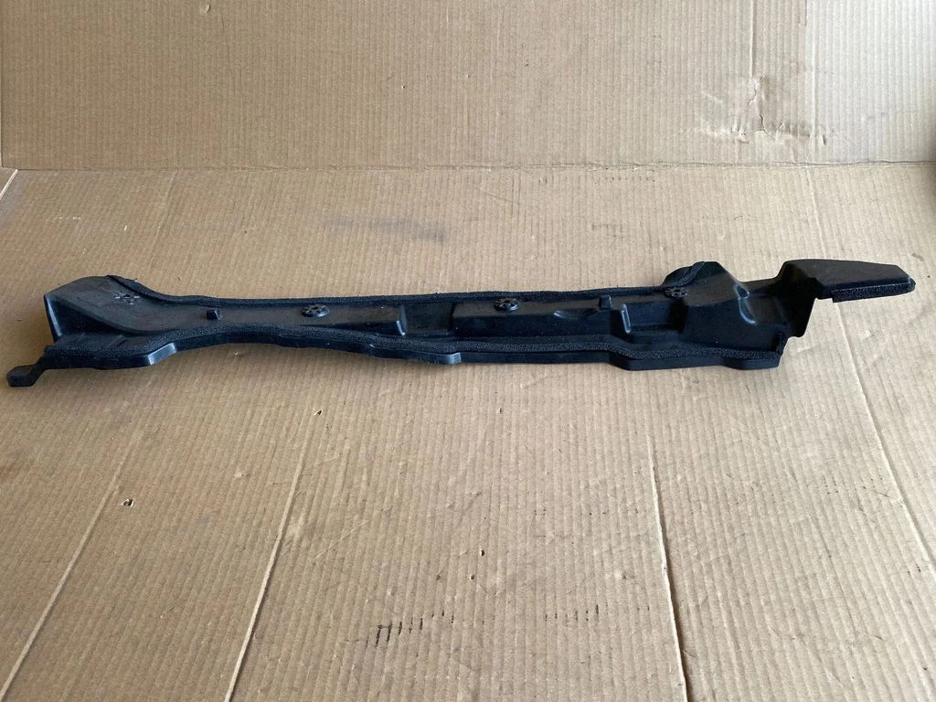 Fender end trim – Lexus RX 450H (2016-)