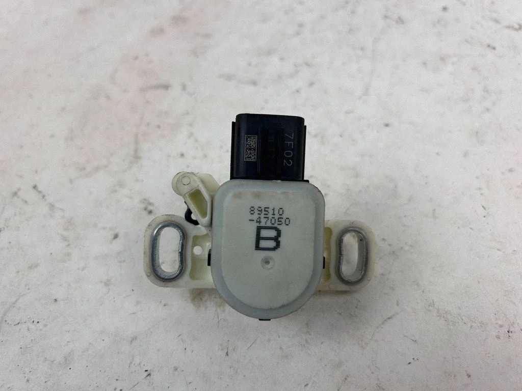 Brake pedal sensor switch 8951047050