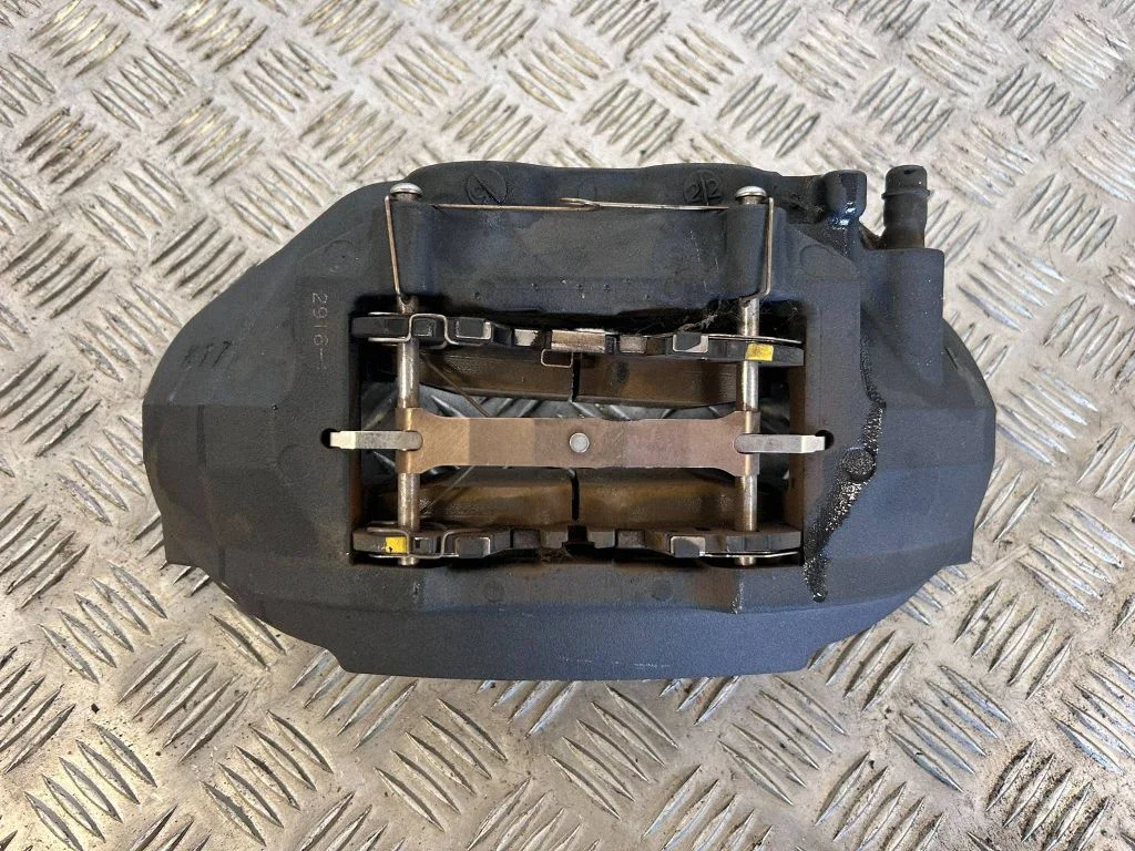 Front brake caliper – right