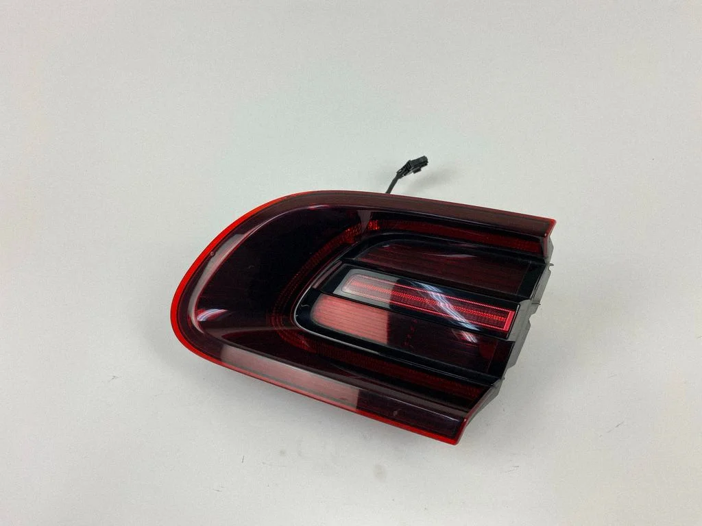 Tailgate rear/tail lights – Porsche Macan (95B) (2014-2018)