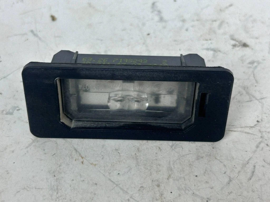 Number plate light 7193293