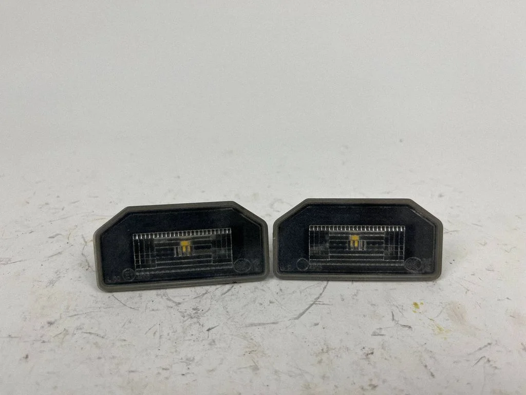 Number plate light – Tesla Model S (2012-)