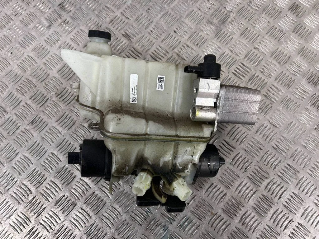Coolant expansion tank/reservoir – Tesla Model S (2012-)