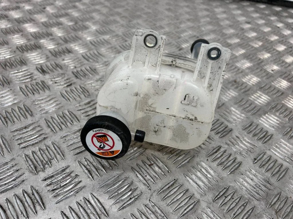 Coolant expansion tank/reservoir
