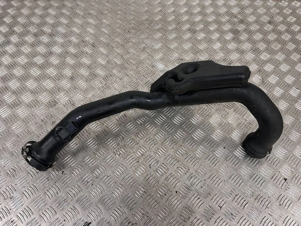 Intercooler hose/pipe 80A145673E