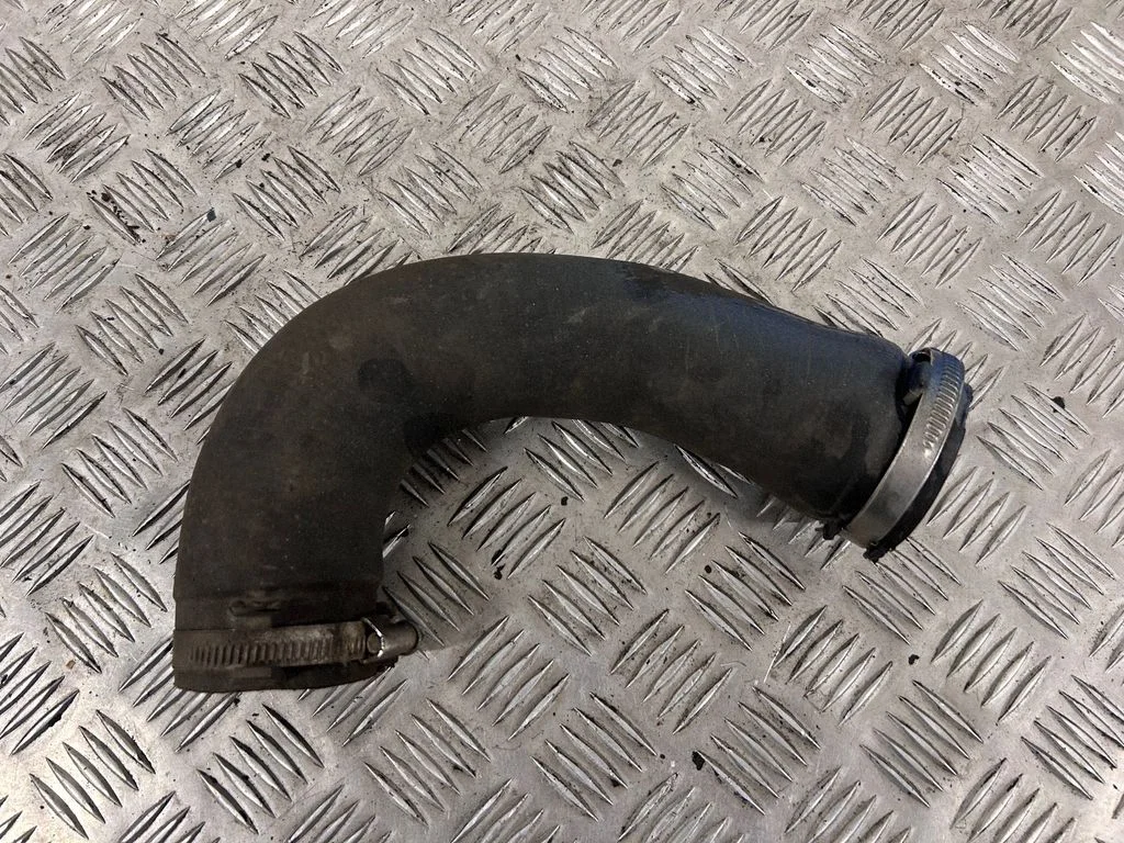 Intercooler hose/pipe