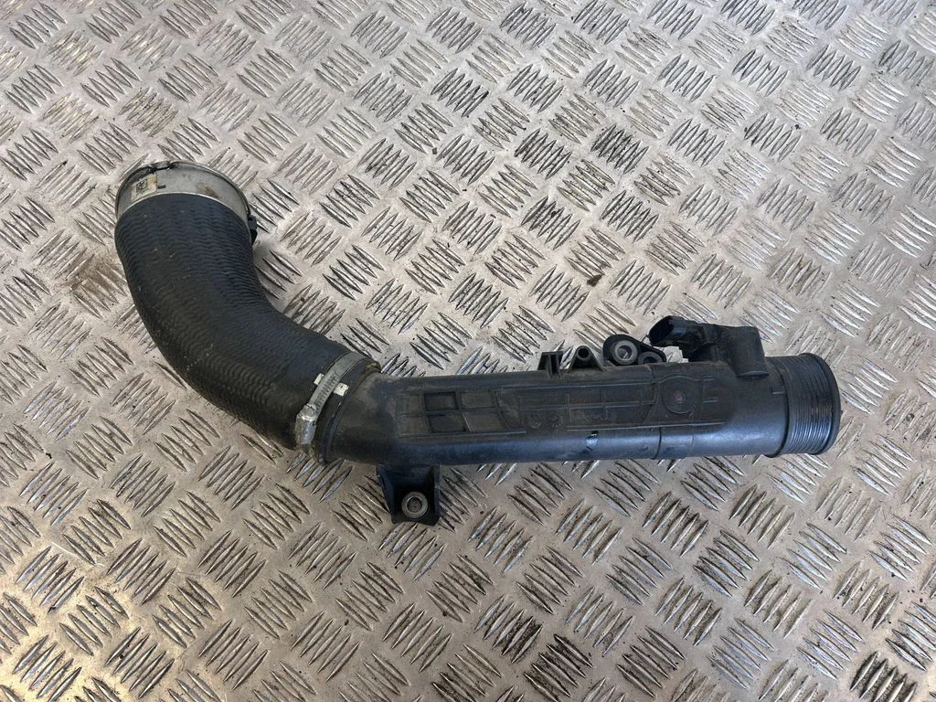 Intercooler hose/pipe 31686412