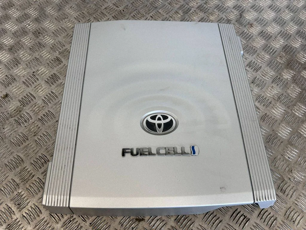 Engine cover (trim)
