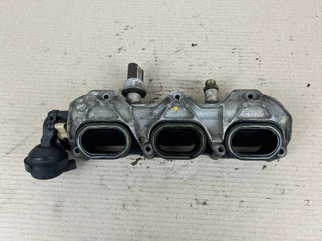 Intake manifold 06E133340E