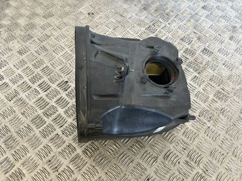 Air filter box 95B128607B