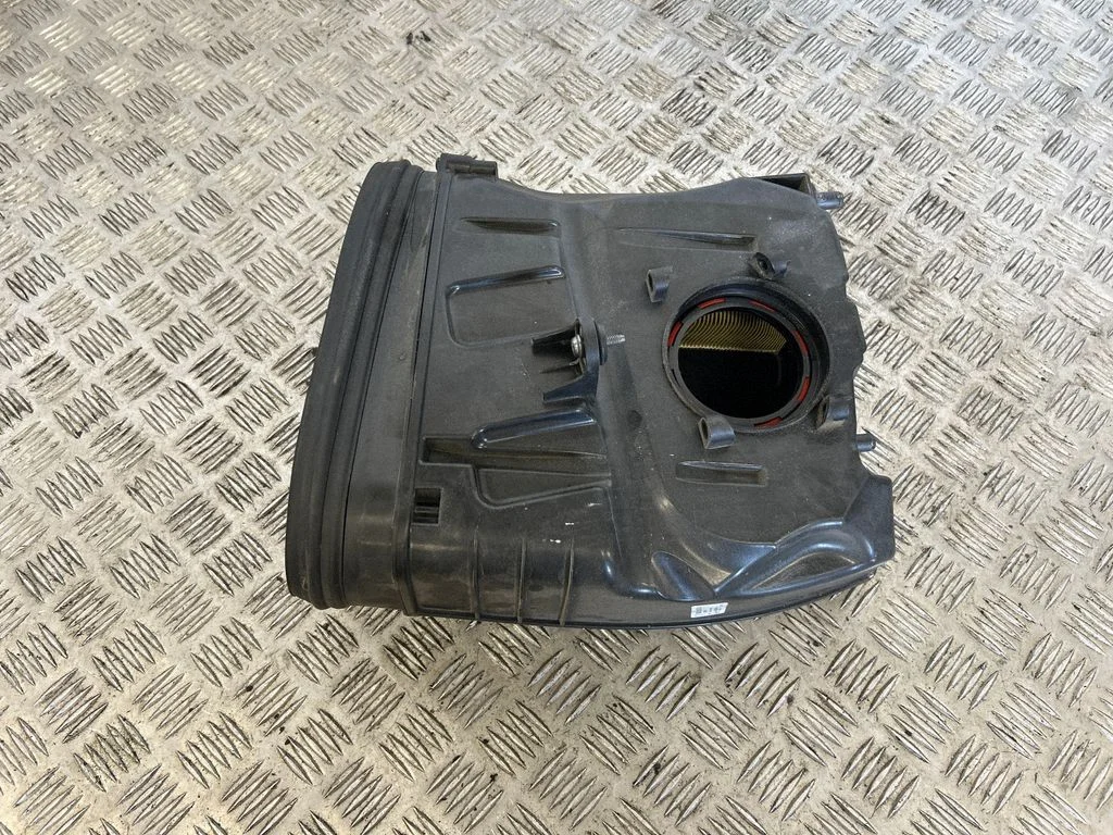 Air filter box 95B129607B