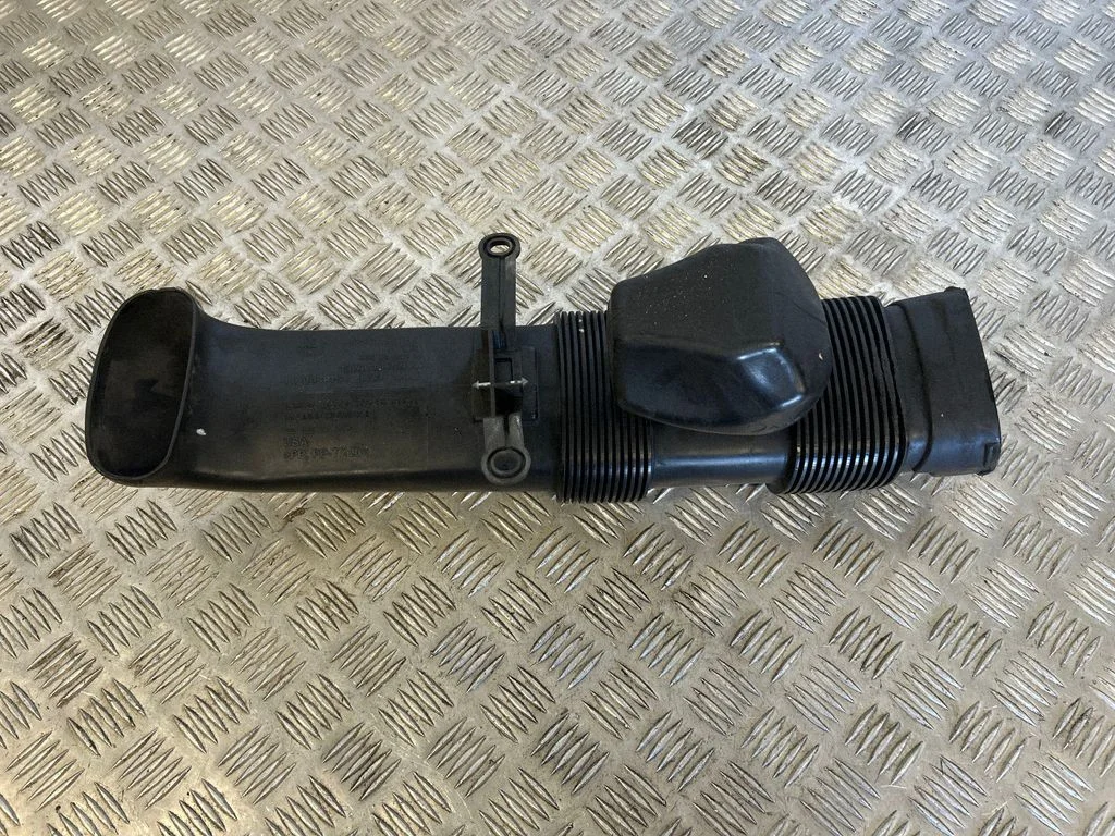 Air intake duct part – BMW X5 E70 (2006-2013)