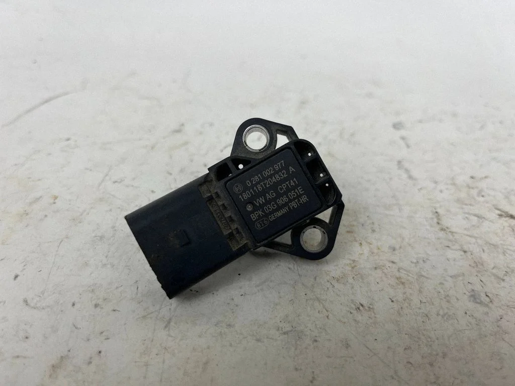 Air pressure sensor 03G906051E