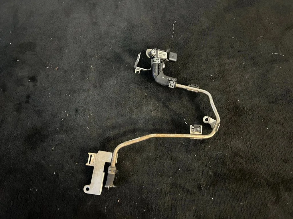 Air pressure sensor 076906051A