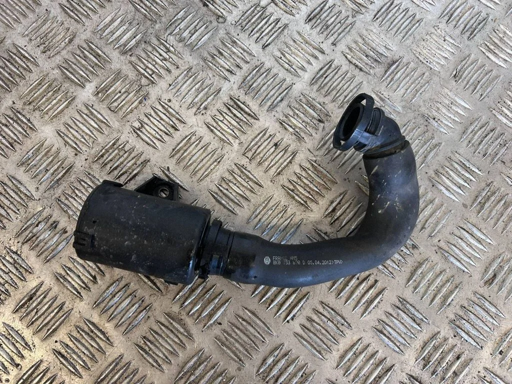 Air intake hose/pipe 8K0131351B