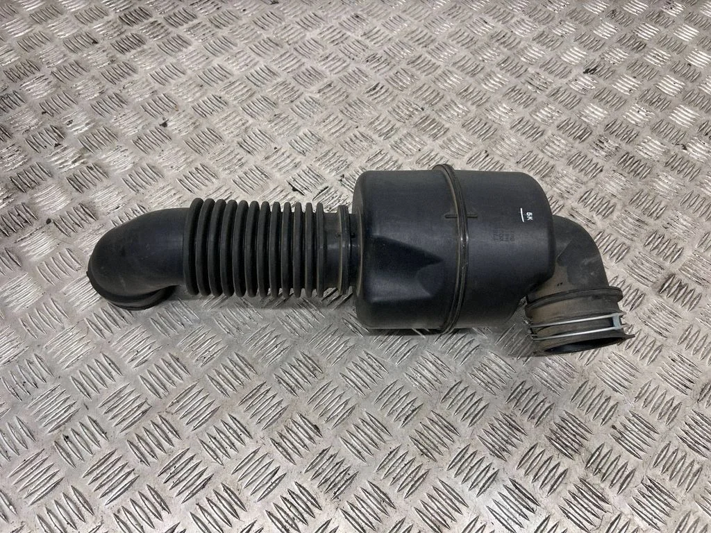 Air intake hose/pipe 1788077010