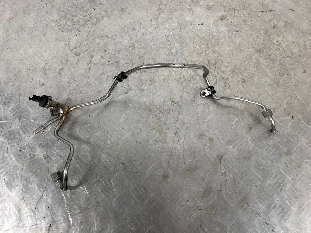 Fuel line pipe 8649966