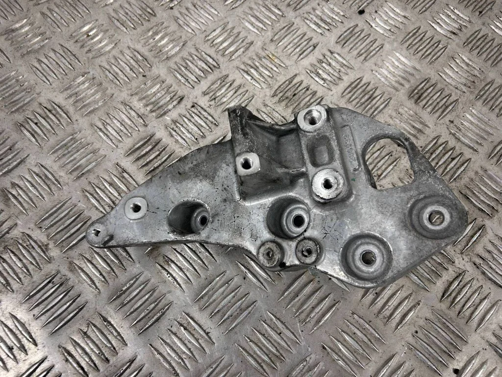 Generatoriaus kronšteinas