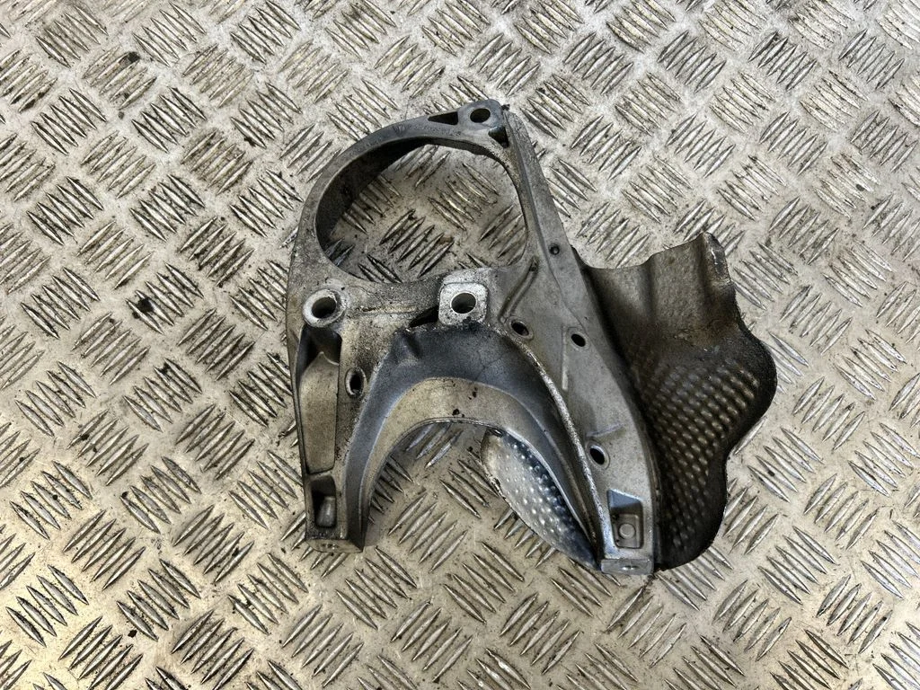 Engine mounting bracket 95B399332B