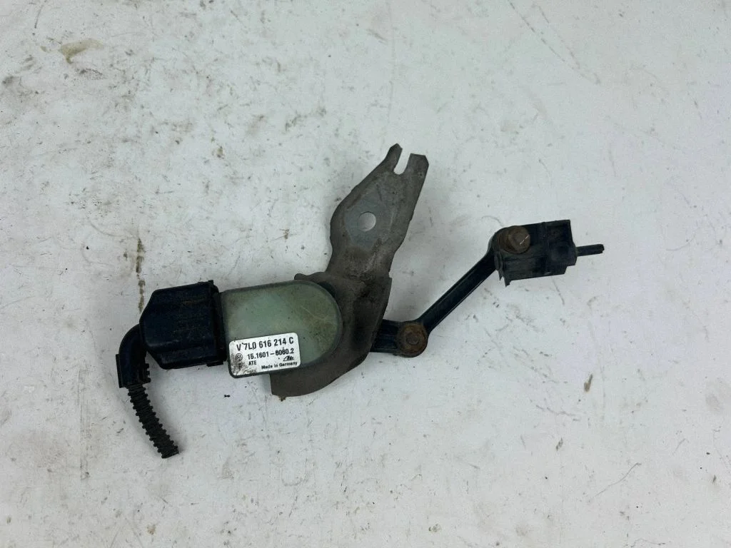 Front height sensor lever 7L0616214C