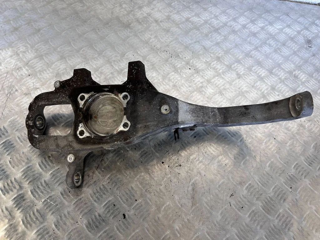 Front wheel hub spindle knuckle 670039066