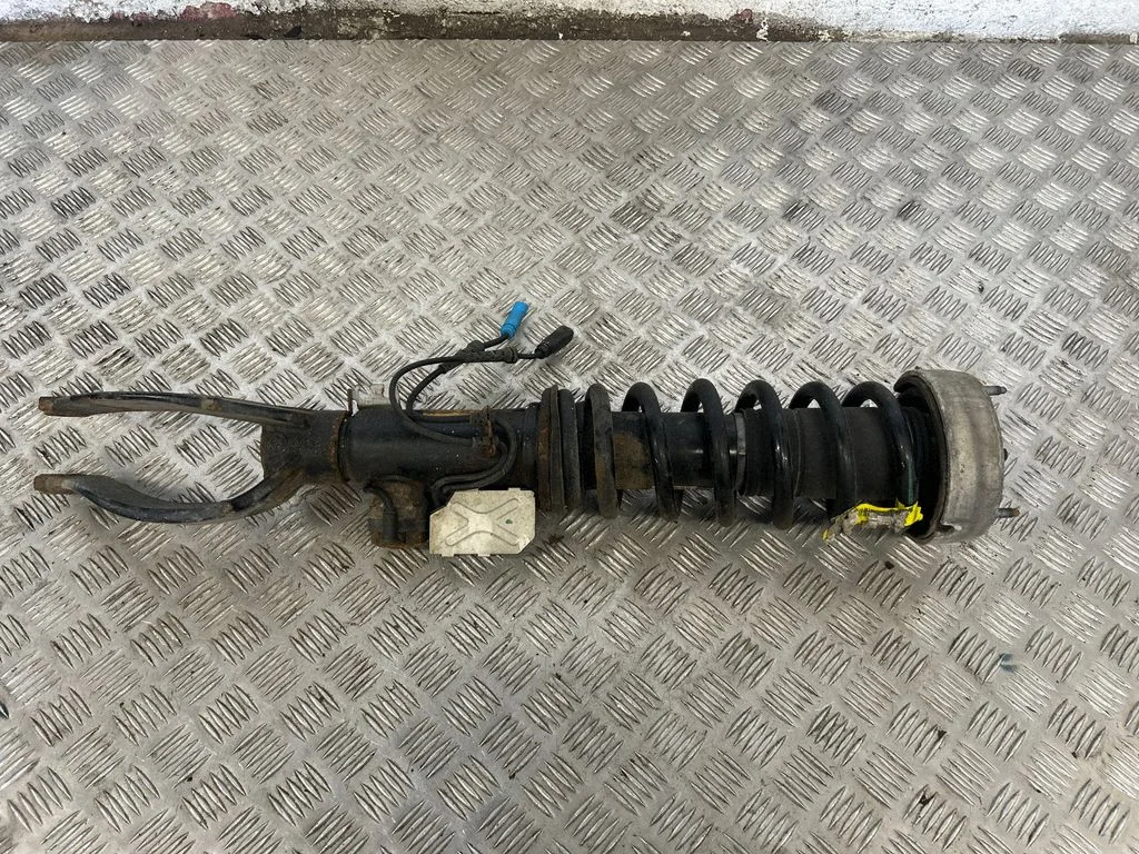 Front shock absorber/damper 6779697