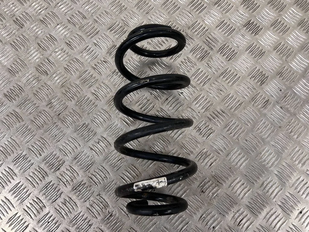 Front coil spring 95B411105AH