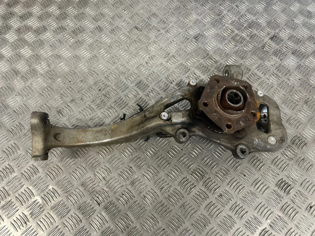 Front wheel hub 4M0407560