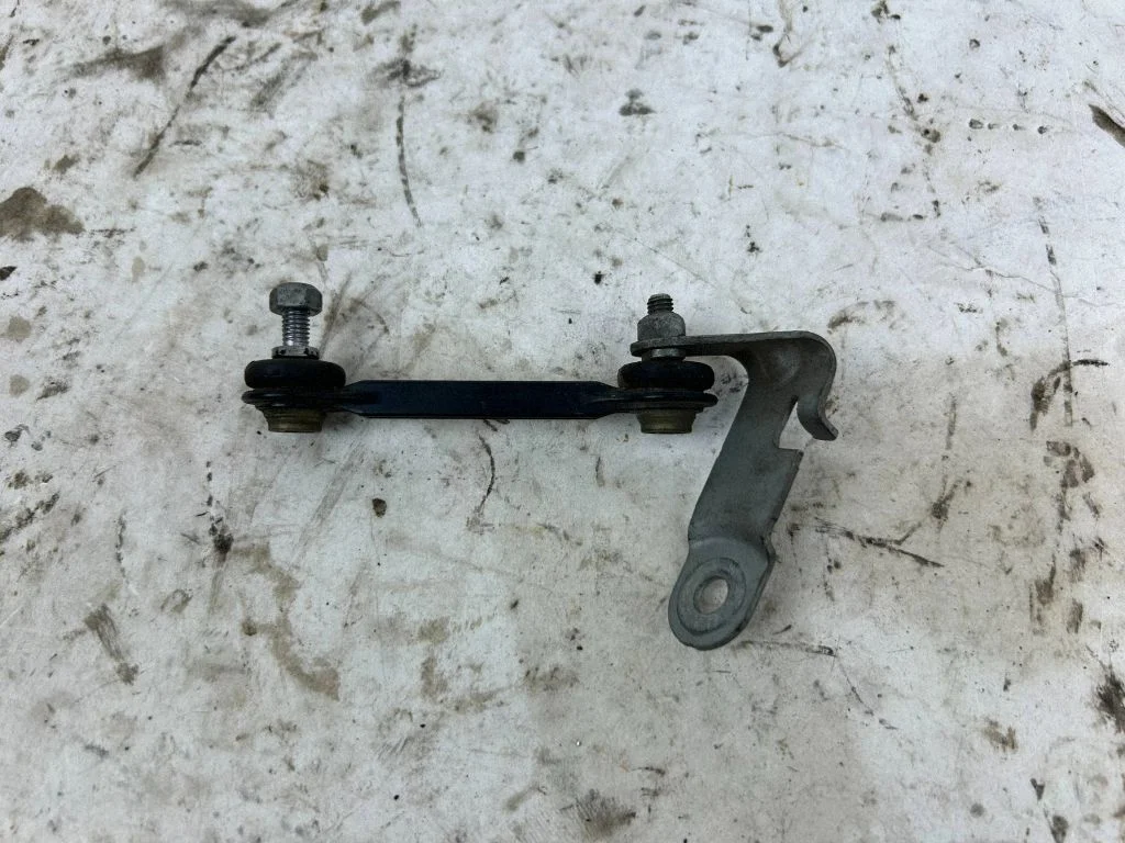 Tagavedrustuse kõrgusanduri hoob – Mercedes-Benz GLE-klass W167 (2019-)