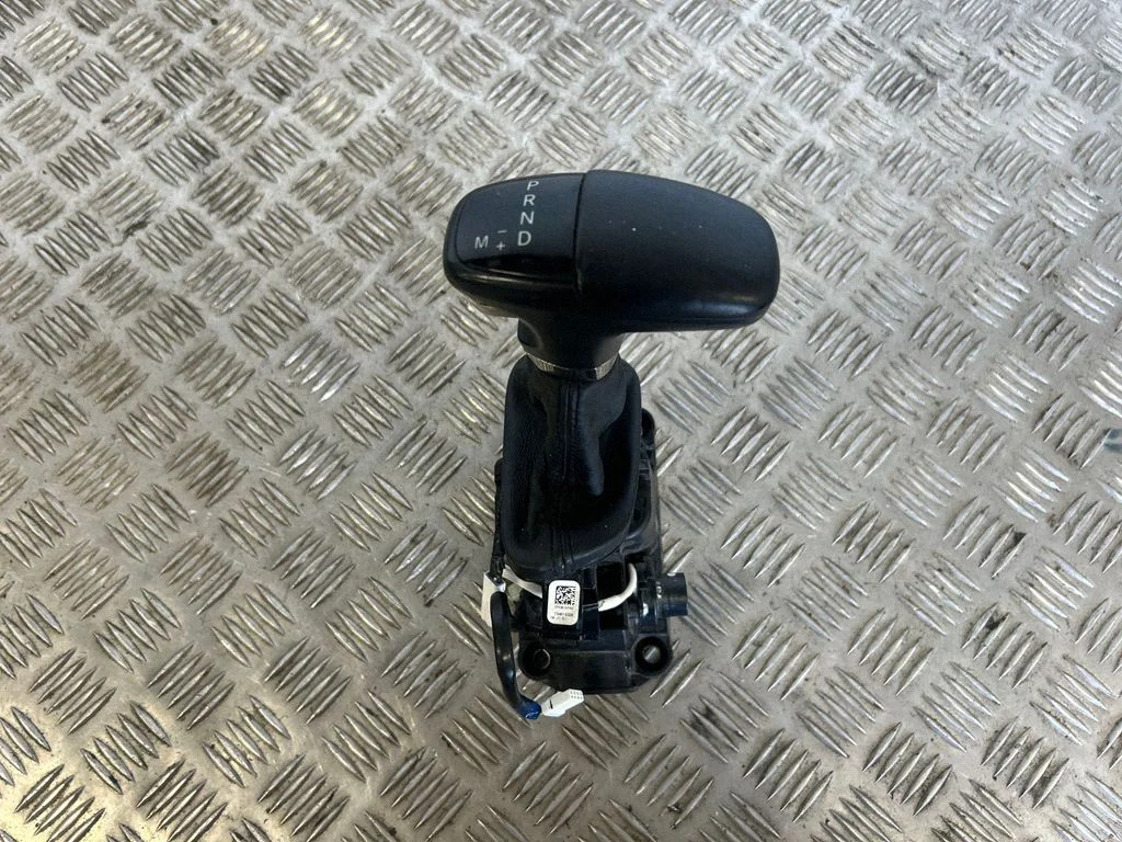 Gear selector mechanism 68322226AC