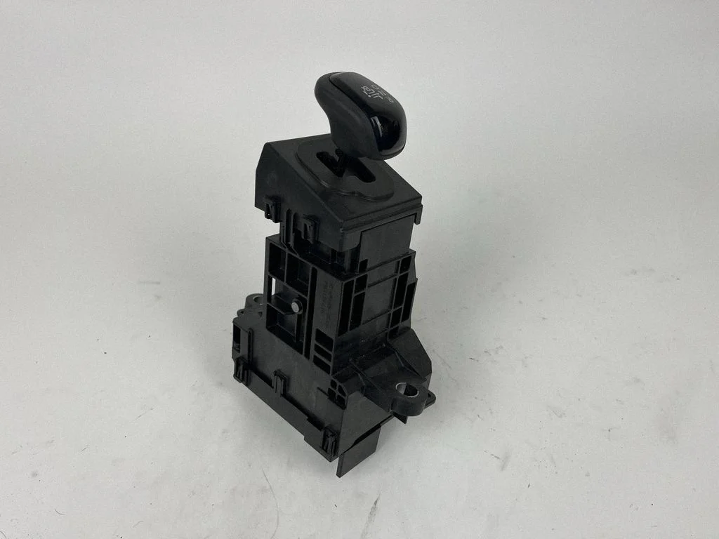 Gear selector mechanism
