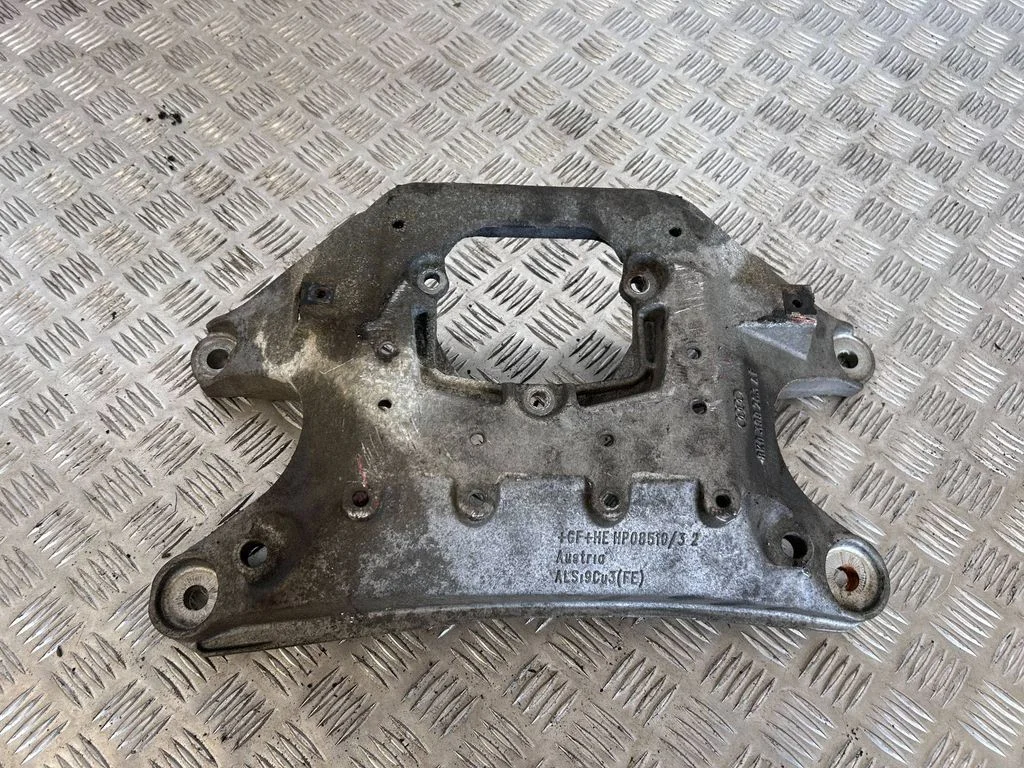Gearbox mounting bracket – Audi A4 Allroad B8 (2008-2016)