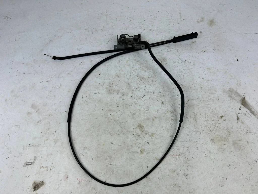 Engine bonnet/hood lock release cable – BMW X5 E70 (2006-2013)