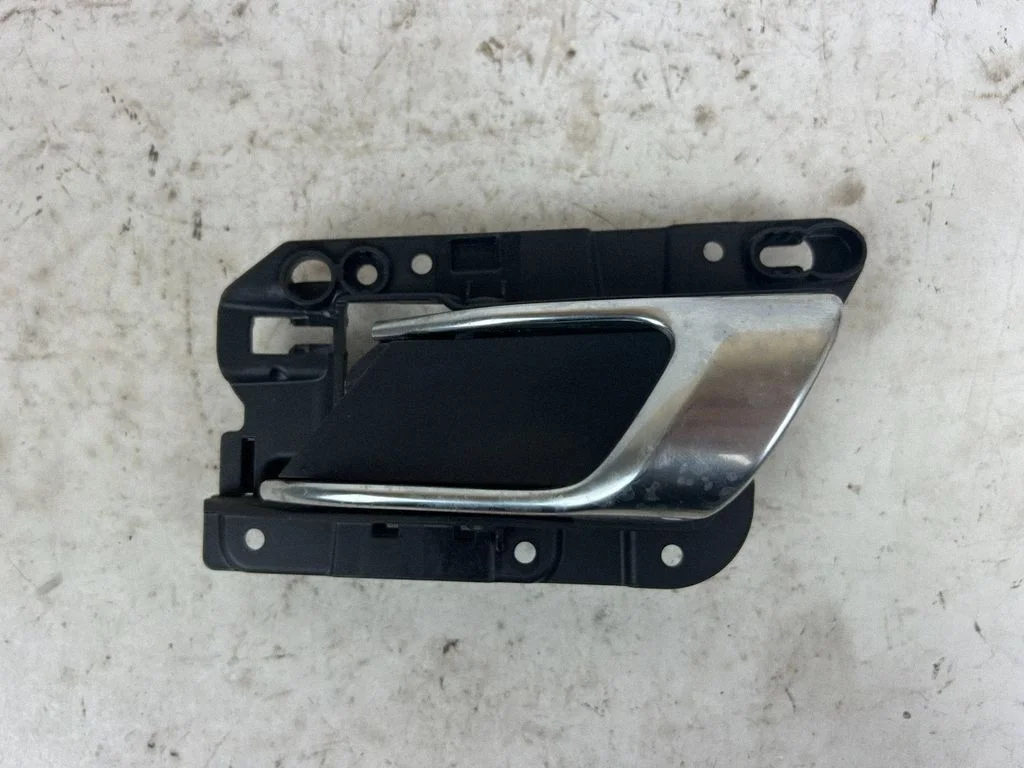 Front door interior handle 95B837019