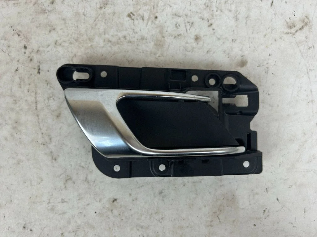 Front door interior handle 95B837020