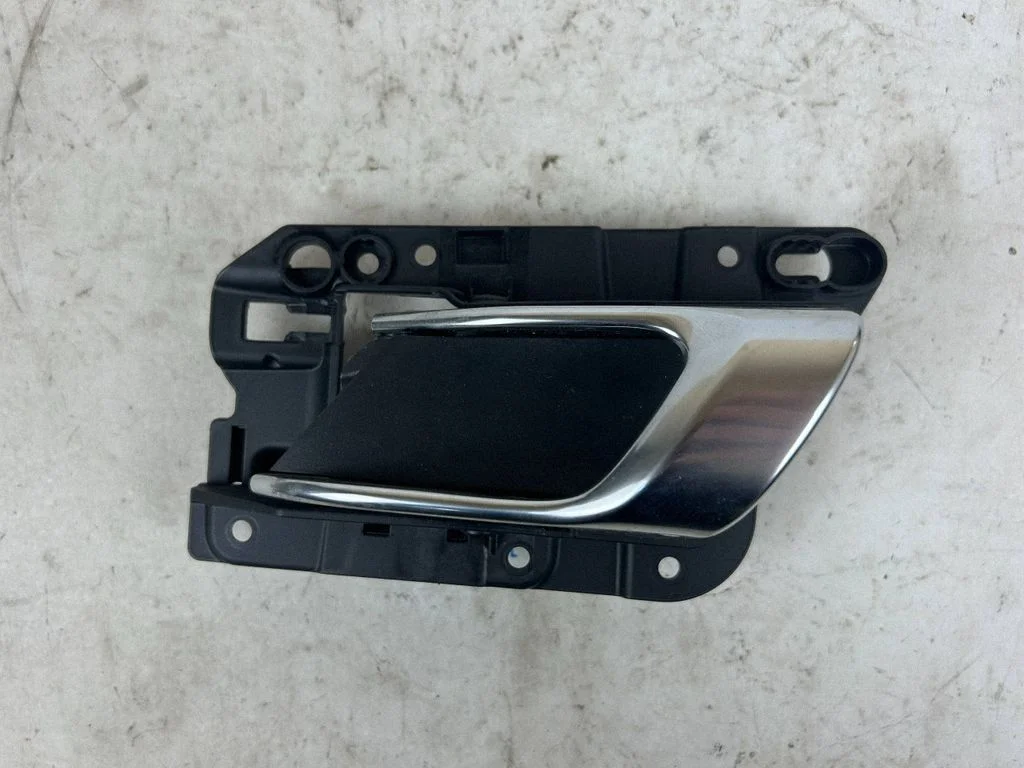 Front door interior handle 95B837019