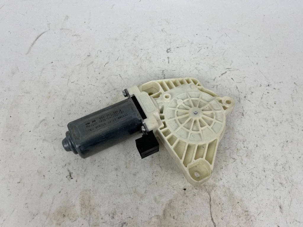 Front door window regulator motor 5Q4959801B