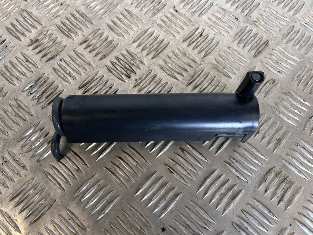 Rear door check strap stopper 103537200D