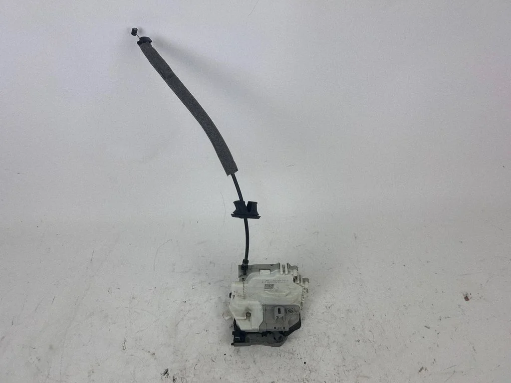 Rear door lock 8X0839015D