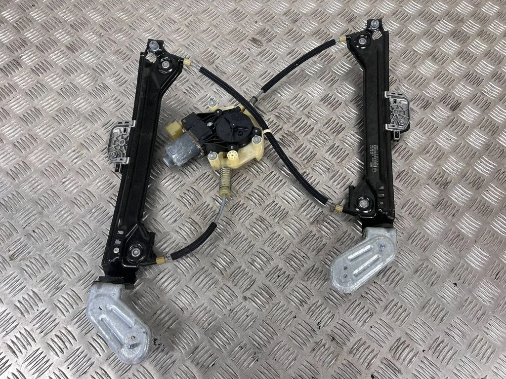 Rear door window regulator with motor 670002101
