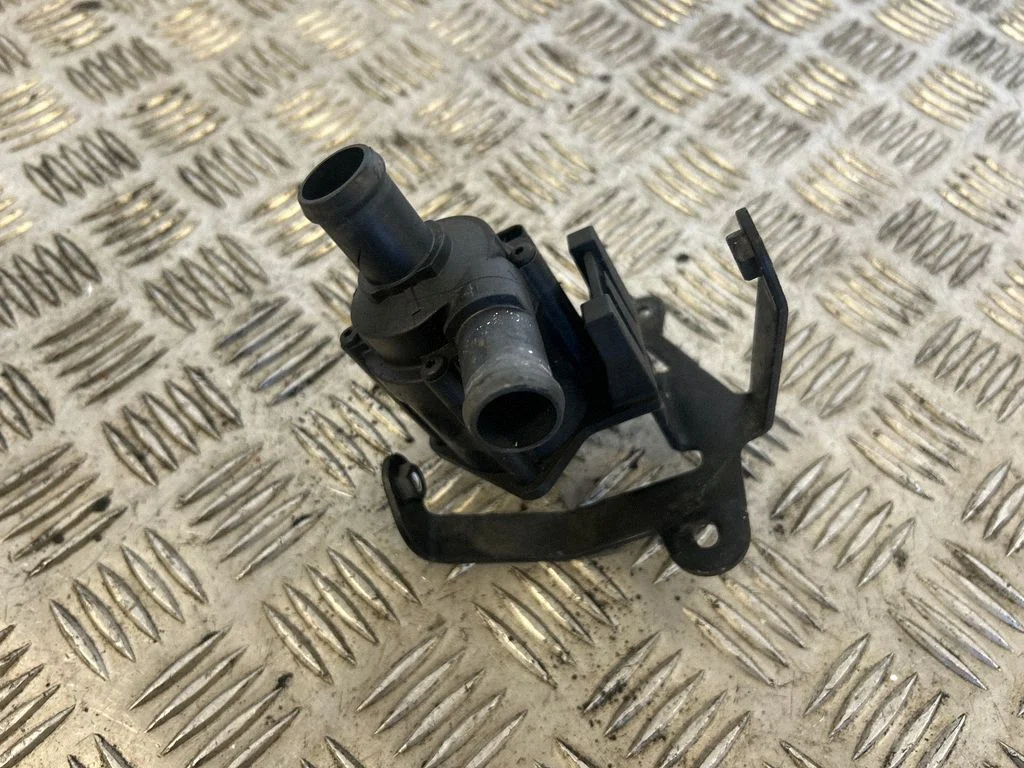 Elektriline lisatsirkulatsioonipump – Porsche Macan (95B) (2014-2018)