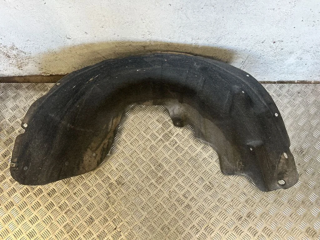 Rear arch fender liner splash guards 68369750AC